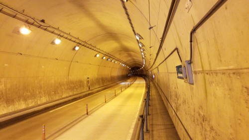 石榑トンネル