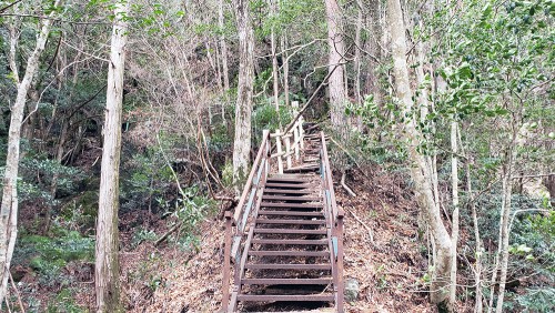 鳳来寺山